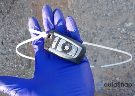 2013 BMW 335 I z USA, uszkodzony, nr VIN WBA3A9G51DNP38251